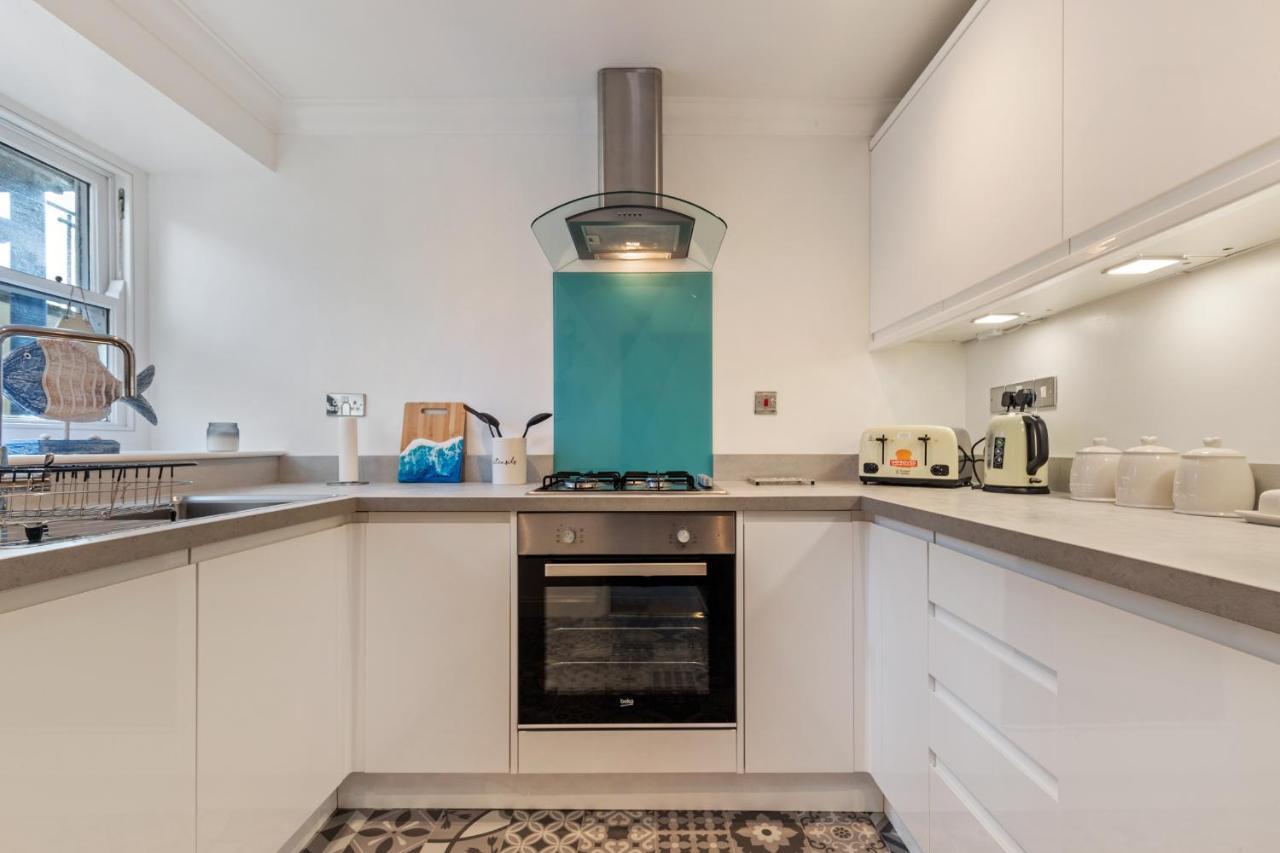 3 South Beach Court - Cosy Seafront Apartment Tenby Zewnętrze zdjęcie